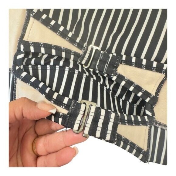 Kona Sol Women 20W  Scoop Neck Swim Bikini Top Black White Stripe Light Padded - Picture 11 of 12